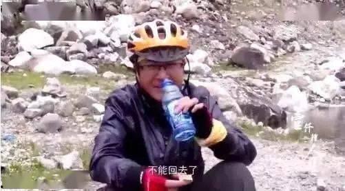 吃瓜的西藏男生,揭秘高原少年的独特生活