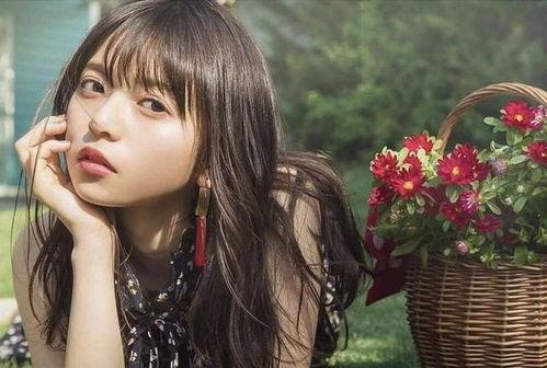 斋藤飞鸟吃瓜,瓜田里的明星美食探索之旅