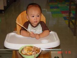 崽崽宁吃瓜,瓜田里的欢乐时光