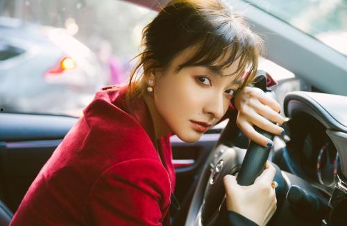 每日吃瓜赵薇吴昕