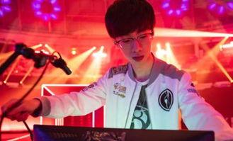 baolan吃瓜群众,吃瓜群众的视角解读电竞风云