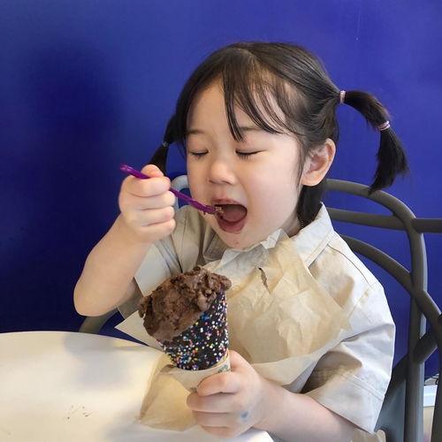 金雪头像吃瓜,揭秘娱乐圈幕后故事 第2张 金雪头像吃瓜,揭秘娱乐圈幕后故事 第2张